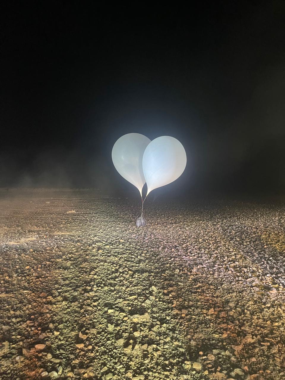 عاجل | المنطقة العسكرية تحبط تهريب مخدرات عبر 4 بالونات