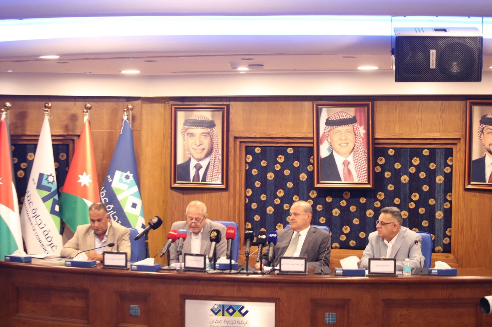 إشهار كتاب "حين يصمت السلاح... تبدأ القصة" للعقيد المتقاعد الخطيب