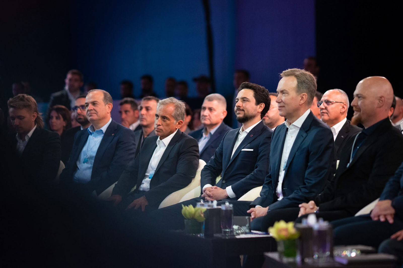 عاجل | ولي العهد يلتقي رئيس المنتدى الاقتصادي العالمي