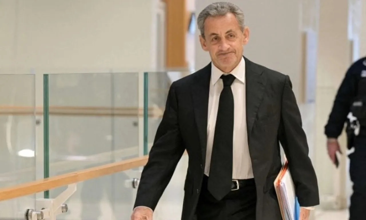 صورة حول : ساركوزي يُدان بالتآمر ويُبرأ من الفساد في قضية تمويل ليبي ساركوزي يُدان بالتآمر ويُبرأ من الفساد في قضية تمويل ليبي