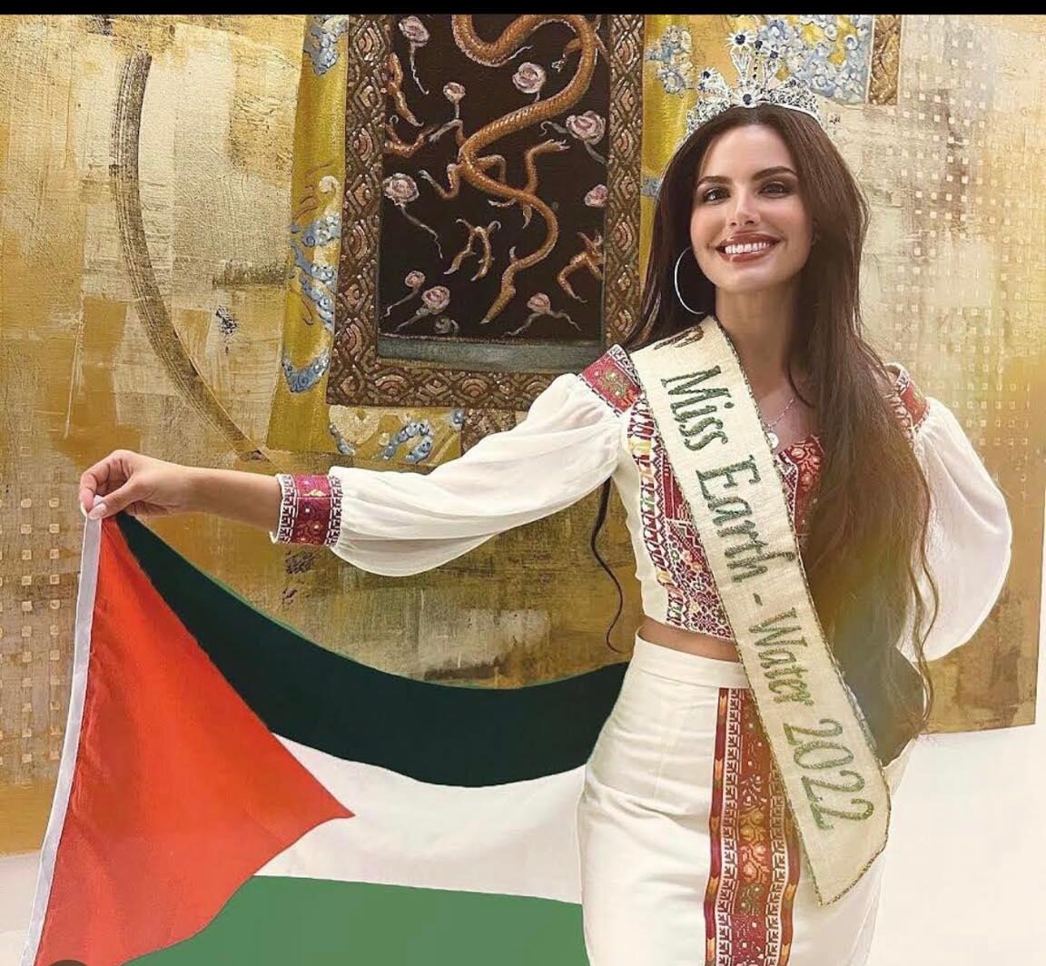 صورة حول : أول فلسطينية تتألق في مسابقة ملكة جمال الكون أول فلسطينية تتألق في مسابقة ملكة جمال الكون