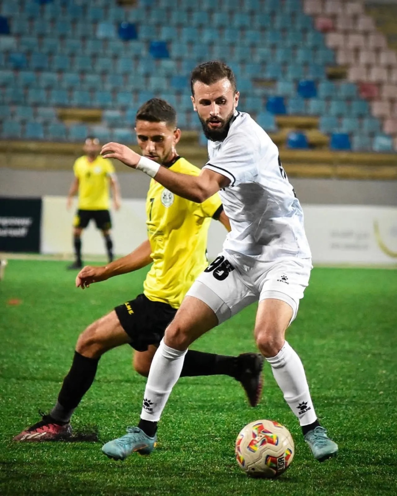 صورة حول : الحسين إربد يتفوق على السرحان ببطولة الدرع الحسين إربد يتفوق على السرحان ببطولة الدرع