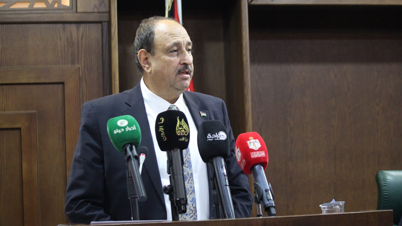 الصفدي يرعى حفل إشهار كتاب للنائب شاهر شطناوي