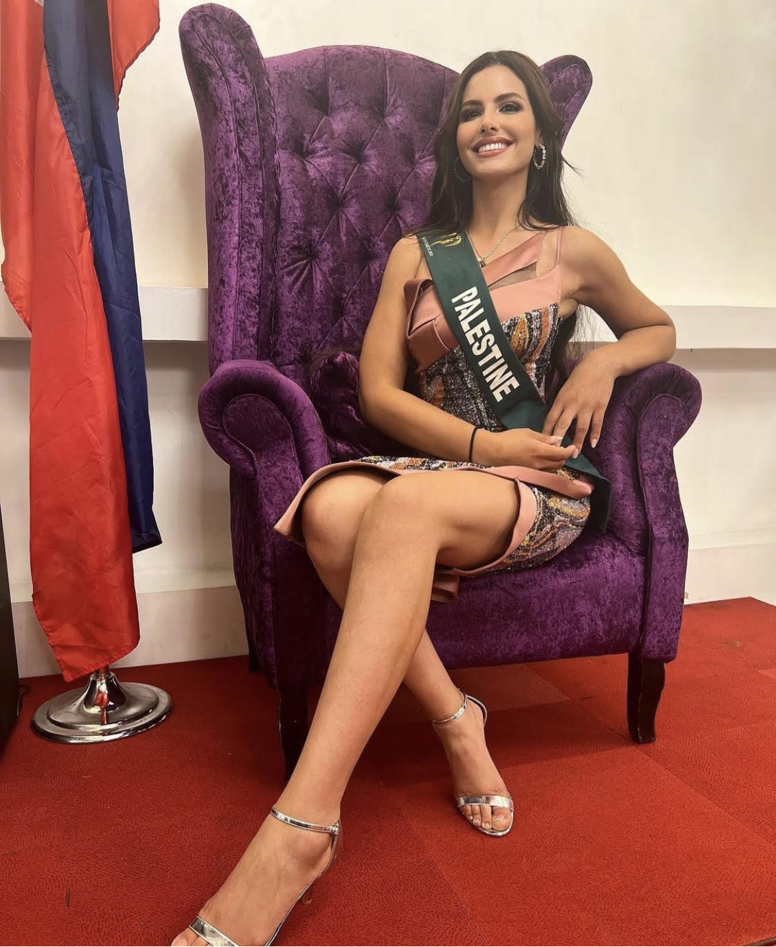 أول فلسطينية تتألق في مسابقة ملكة جمال الكون