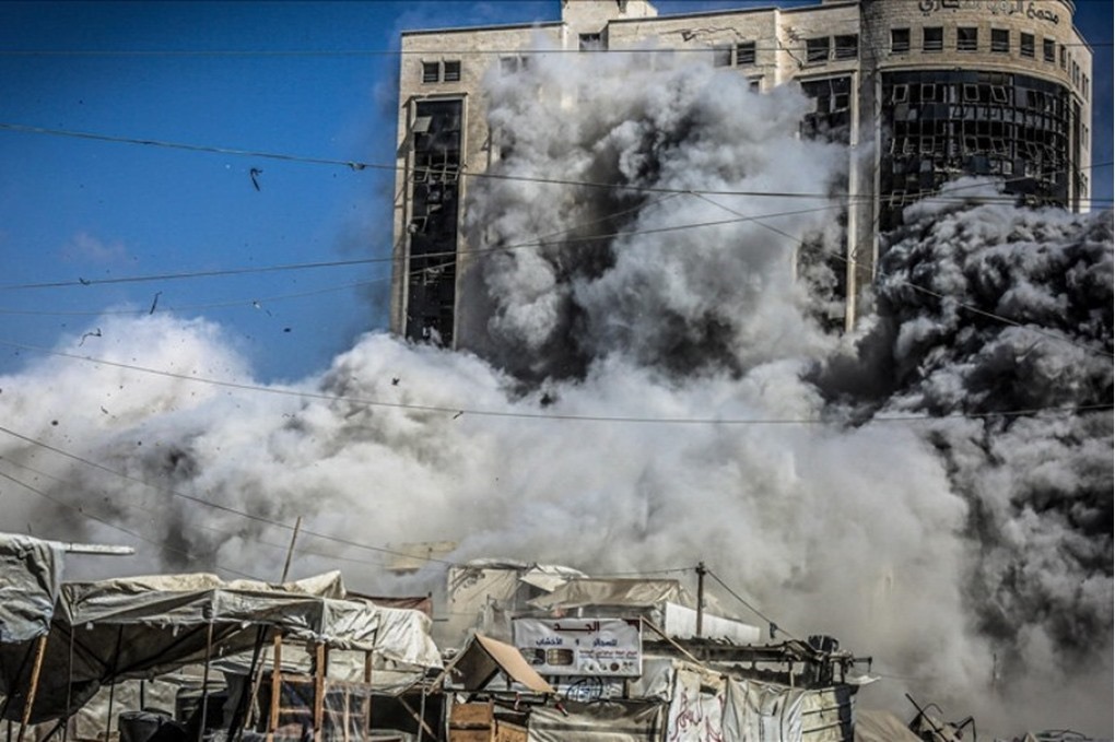 صورة حول : عاجل | تصعيد إسرائيلي جديد في غزة واستهداف الأبراج السكنية عاجل | تصعيد إسرائيلي جديد في غزة واستهداف الأبراج السكنية