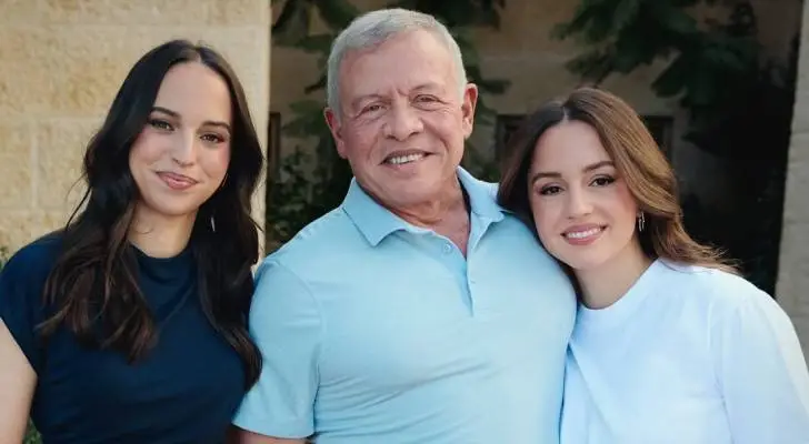 عاجل | الديـوان المـلكي يهنئ الأميرتين إيمان وسلمى بعيد ميلادهما