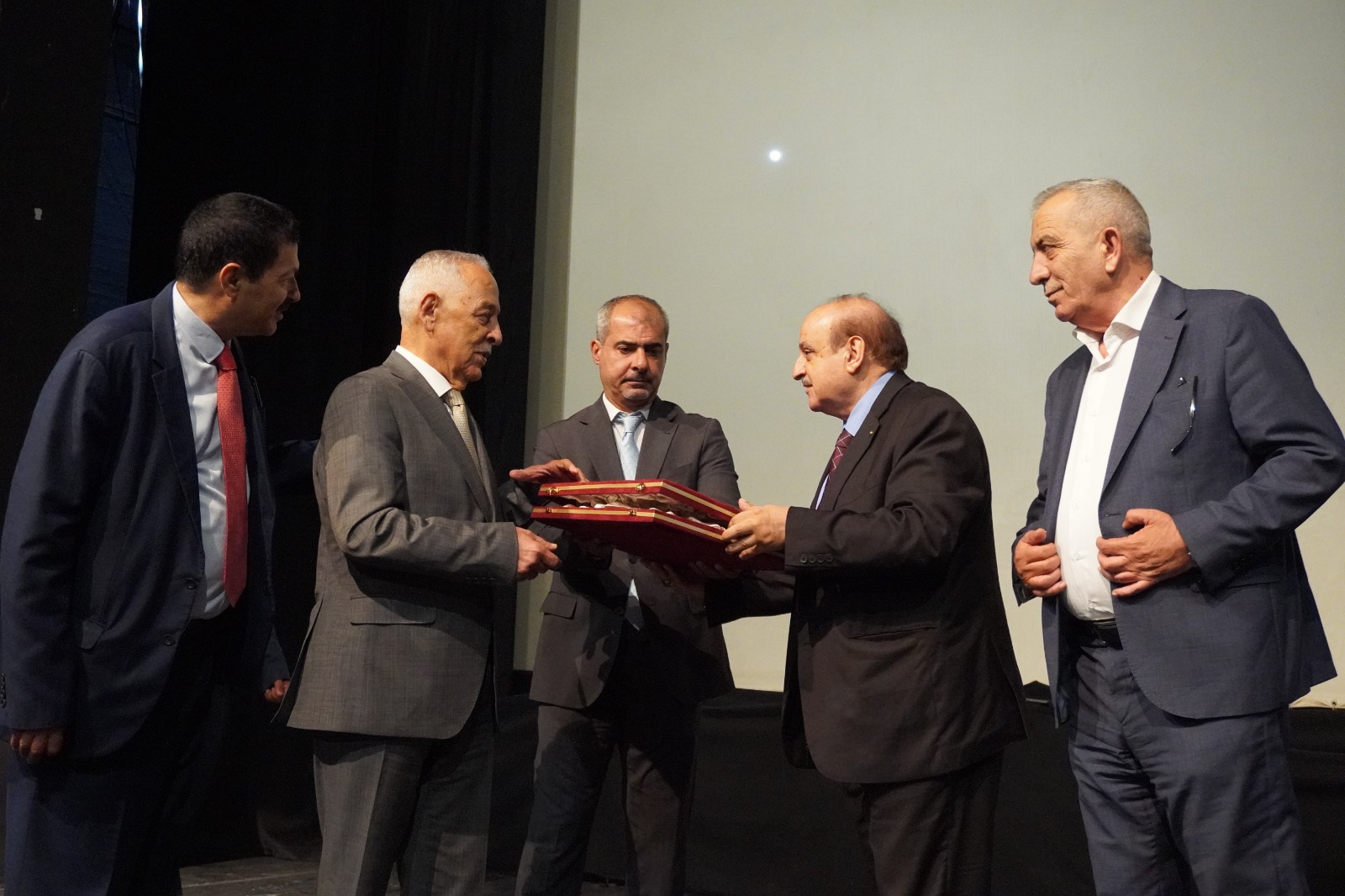 عاجل | العيسوي يرعى عرض الفيلم الوثائقي "معان حيث أشرقت شمس المملكة" فيديو