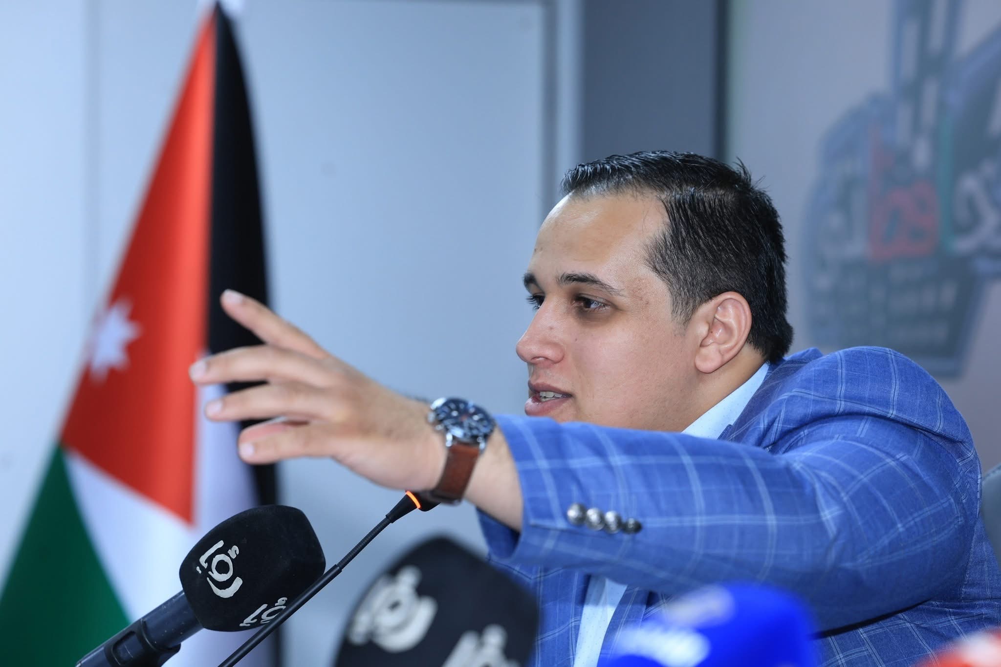 صورة حول : عاجل | المومني يلتقي بفريق مؤسسة محافظتي للعمل التطوعي والتدريب عاجل | المومني يلتقي بفريق مؤسسة محافظتي للعمل التطوعي والتدريب