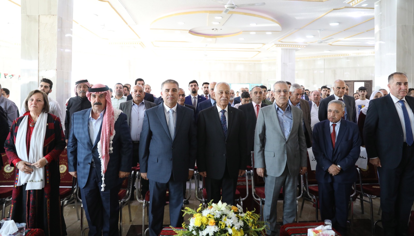 صورة حول : العيسوي يرعى احتفال ديوان أنباء عشائر الزعبية بالمناسبات الوطنية العيسوي يرعى احتفال ديوان أنباء عشائر الزعبية بالمناسبات الوطنية