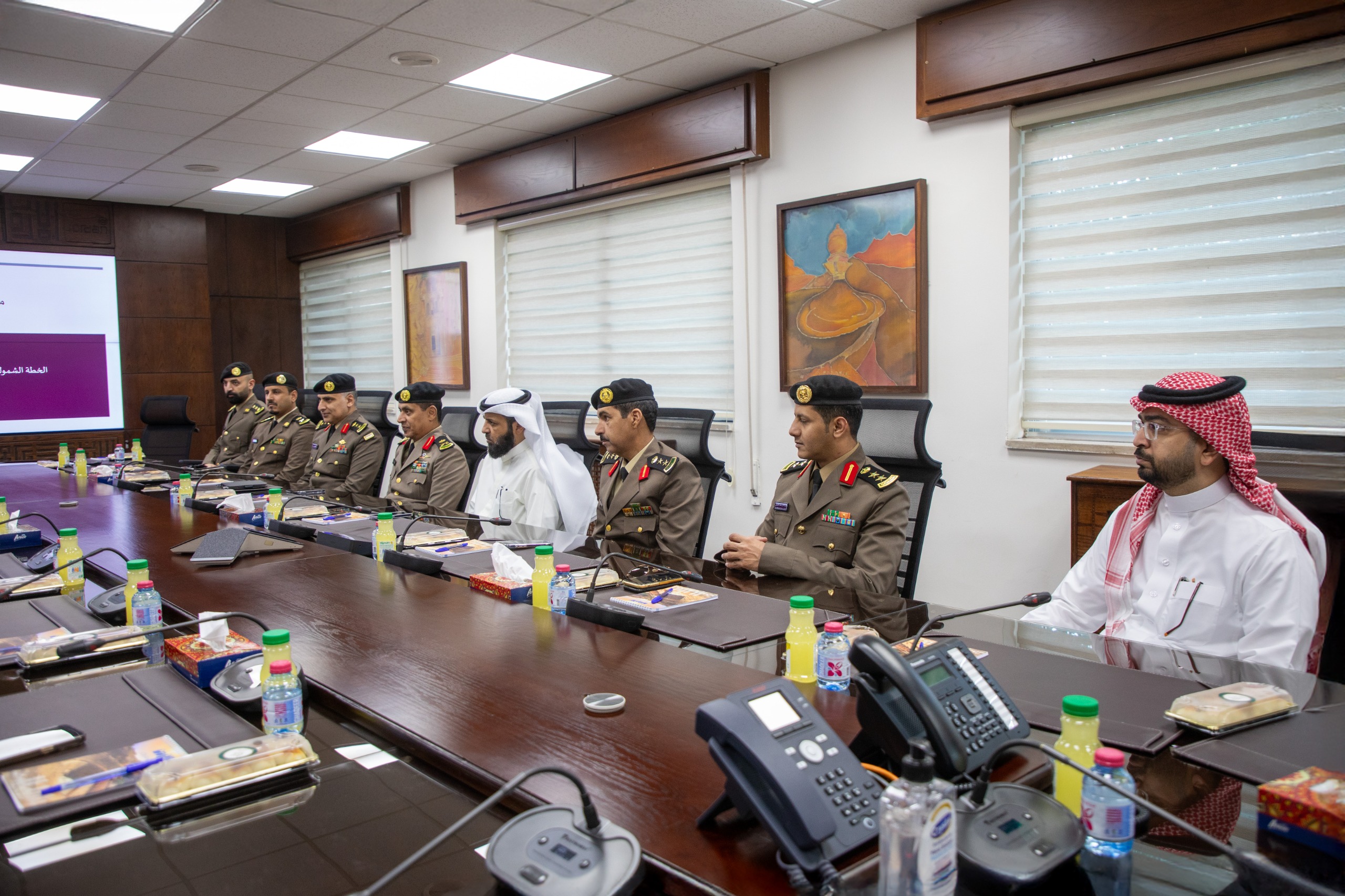 وزير السياحة يبحث مع وفد أمني سعودي كويتي تعزيز التعاون وتبادل الخبرات في الأمن السياحي