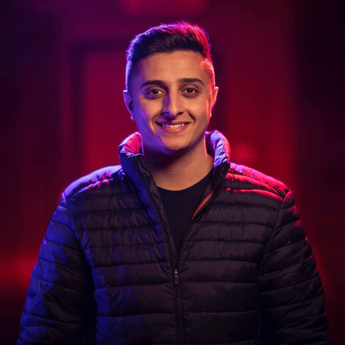 صورة حول : وزير الاتصالات يدافع عن يزن النوباني وزير الاتصالات يدافع عن يزن النوباني