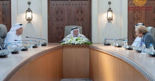 صورة حول : حاكم الشارقة يرأس اجتماع مجلس أمناء الهيئة العربية للمسرح حاكم الشارقة يرأس اجتماع مجلس أمناء الهيئة العربية للمسرح
