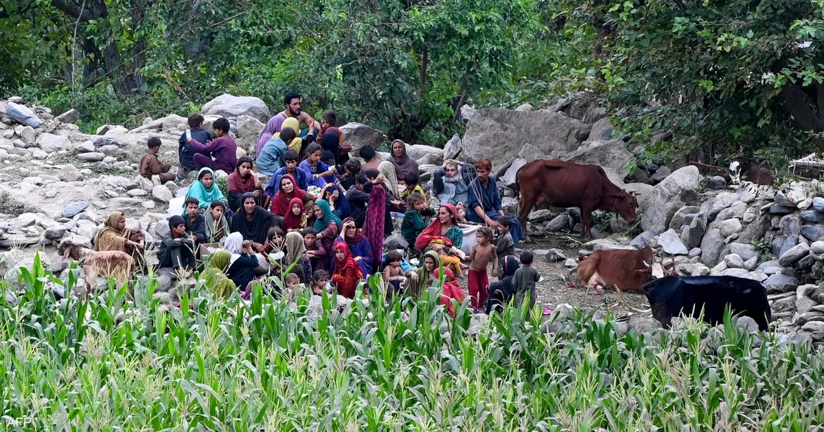 صورة حول : أفغانستان: الناجون من الزلزال ينامون في العراء وسط مخاوف من هزات ارتدادية أفغانستان: الناجون من الزلزال ينامون في العراء وسط مخاوف من هزات ارتدادية