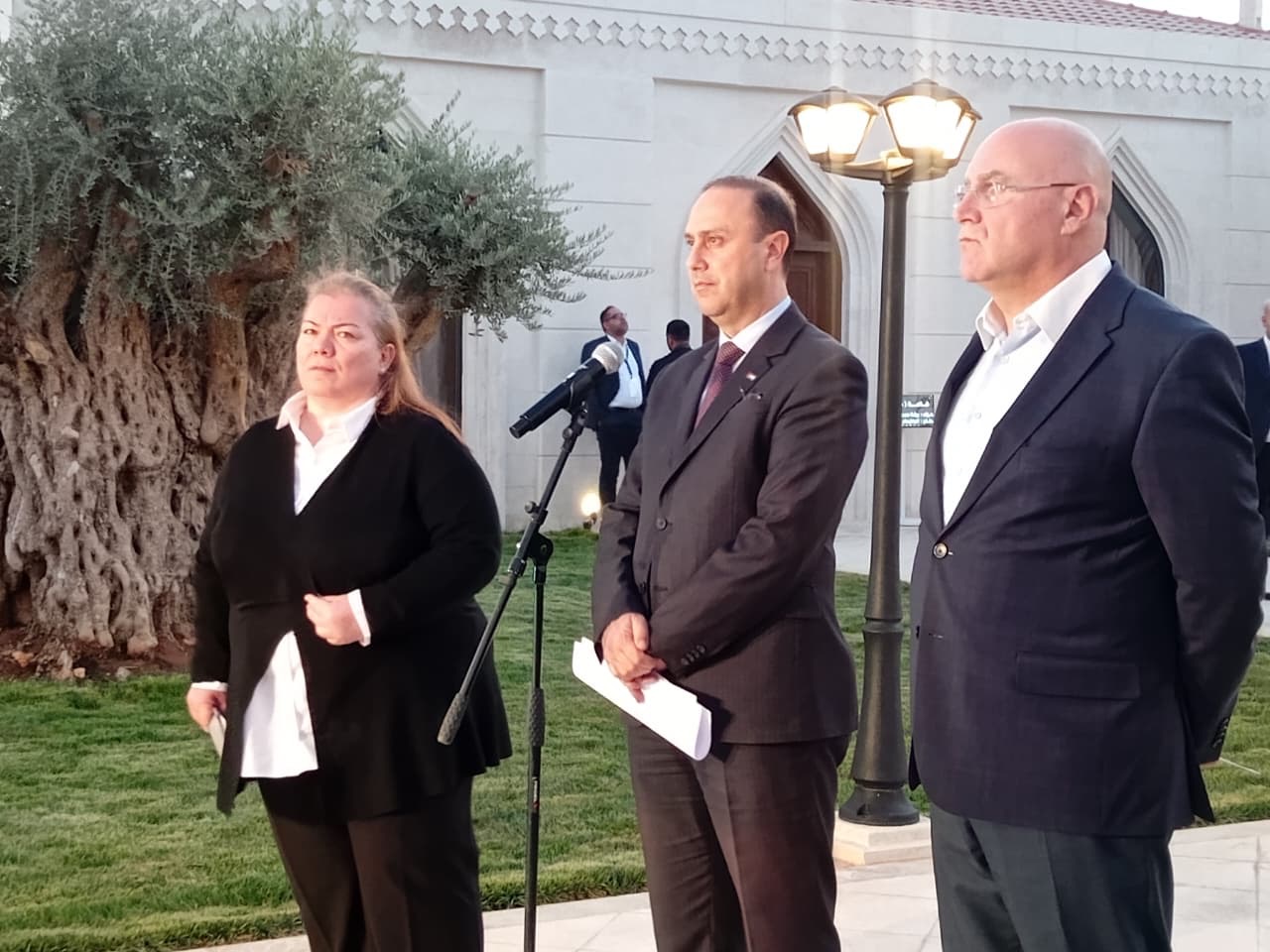 صورة حول : اختتام الجلسات القطاعية لإعداد البرنامج التنفيذي الثاني لرؤية التحديث الاقتصادي (2026–2029) اختتام الجلسات القطاعية لإعداد البرنامج التنفيذي الثاني لرؤية التحديث الاقتصادي (2026–2029)