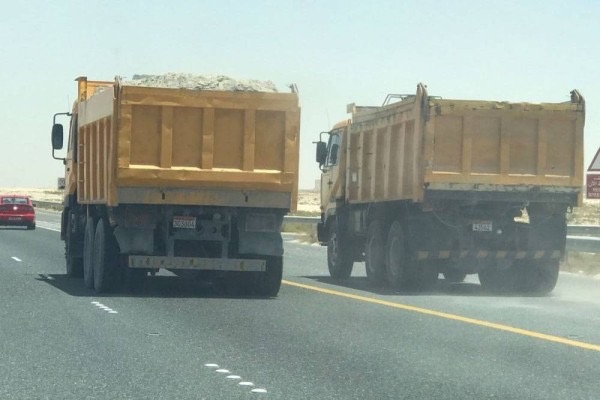 صورة حول : الأمن العام يحذّر من خطورة تطاير حمولات الشاحنات: “تشبه المقذوفات القاتلة” الأمن العام يحذّر من خطورة تطاير حمولات الشاحنات: “تشبه المقذوفات القاتلة”