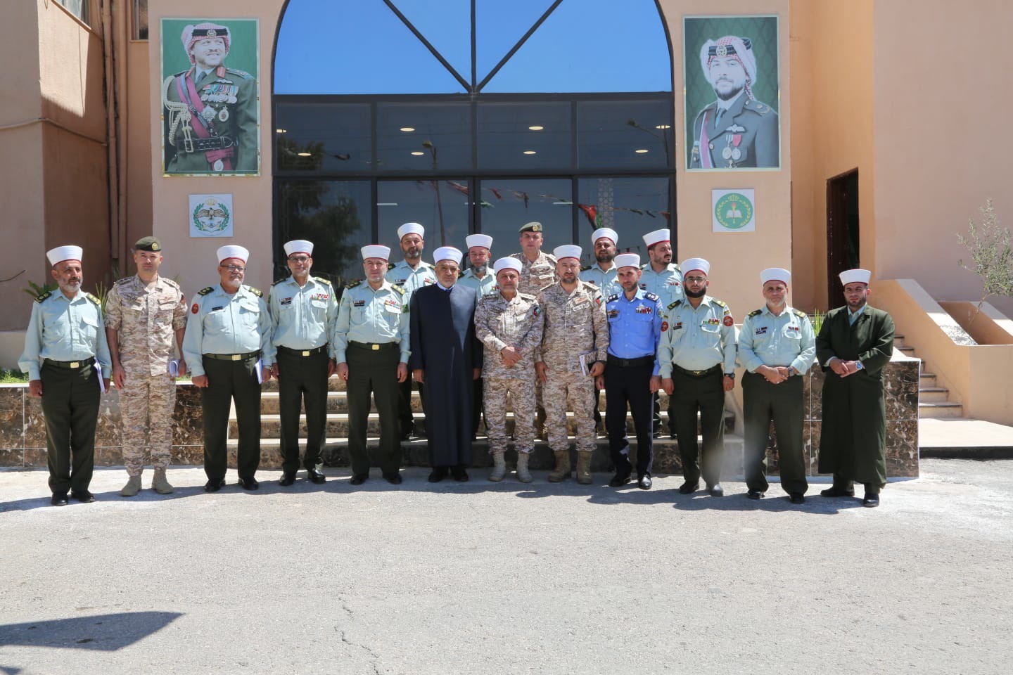 صورة حول : كلية الأمير الحسن للعلوم الإسلامية تختتم الموسم العلمي الـ50 كلية الأمير الحسن للعلوم الإسلامية تختتم الموسم العلمي الـ50