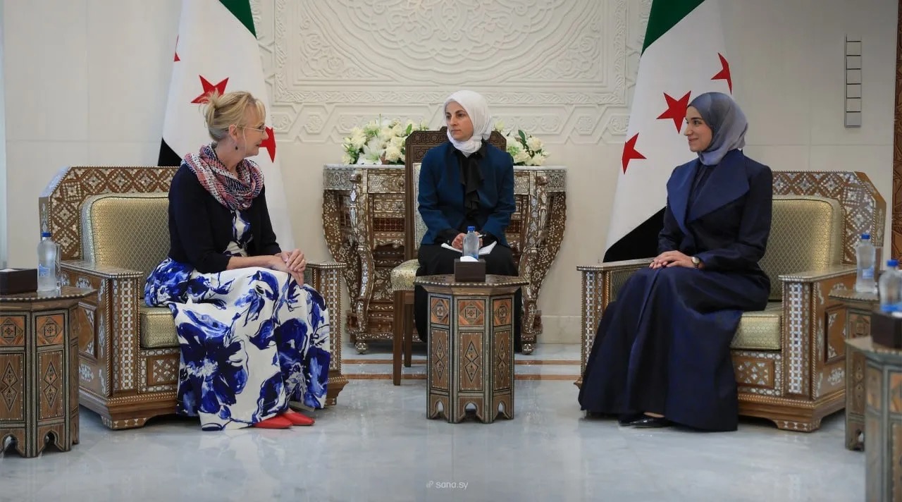 عقيلة الرئيس السوري تستقبل عقيلة قائد القيادة المركزية الأمريكية في دمشق