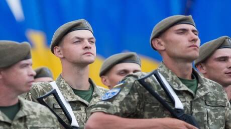 صورة حول : متطوعو القوات الأوكرانية يُجبرون على الانضمام للمشاة دون اختيار تخصصاتهم متطوعو القوات الأوكرانية يُجبرون على الانضمام للمشاة دون اختيار تخصصاتهم