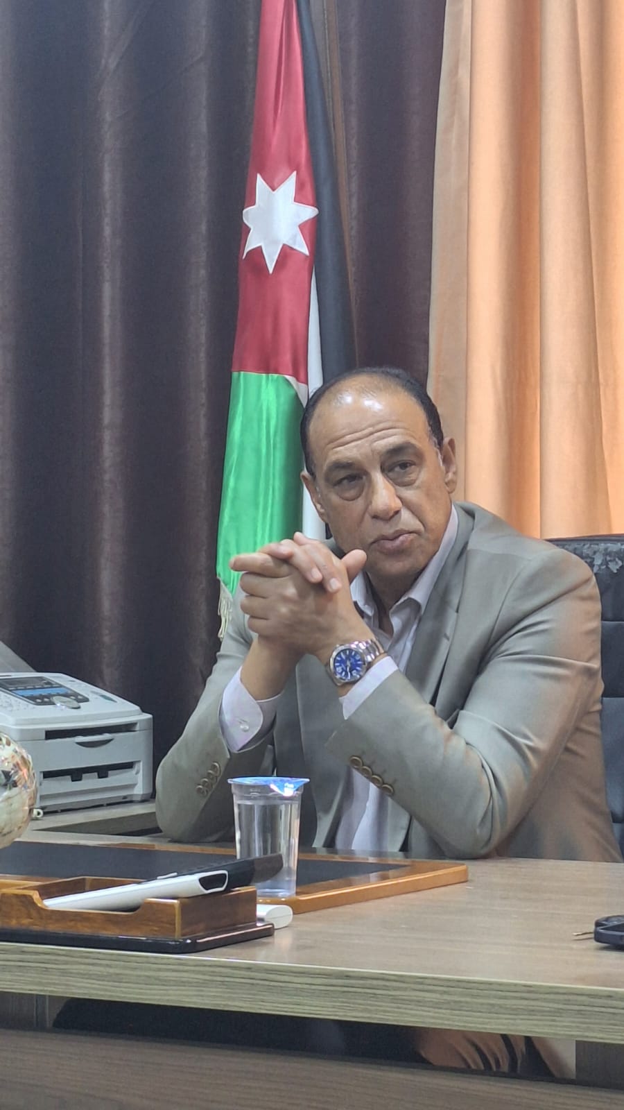 صورة حول : متصرف عين الباشا يكرّم الناجحين ويدعم نادي يرموك البقعة متصرف عين الباشا يكرّم الناجحين ويدعم نادي يرموك البقعة