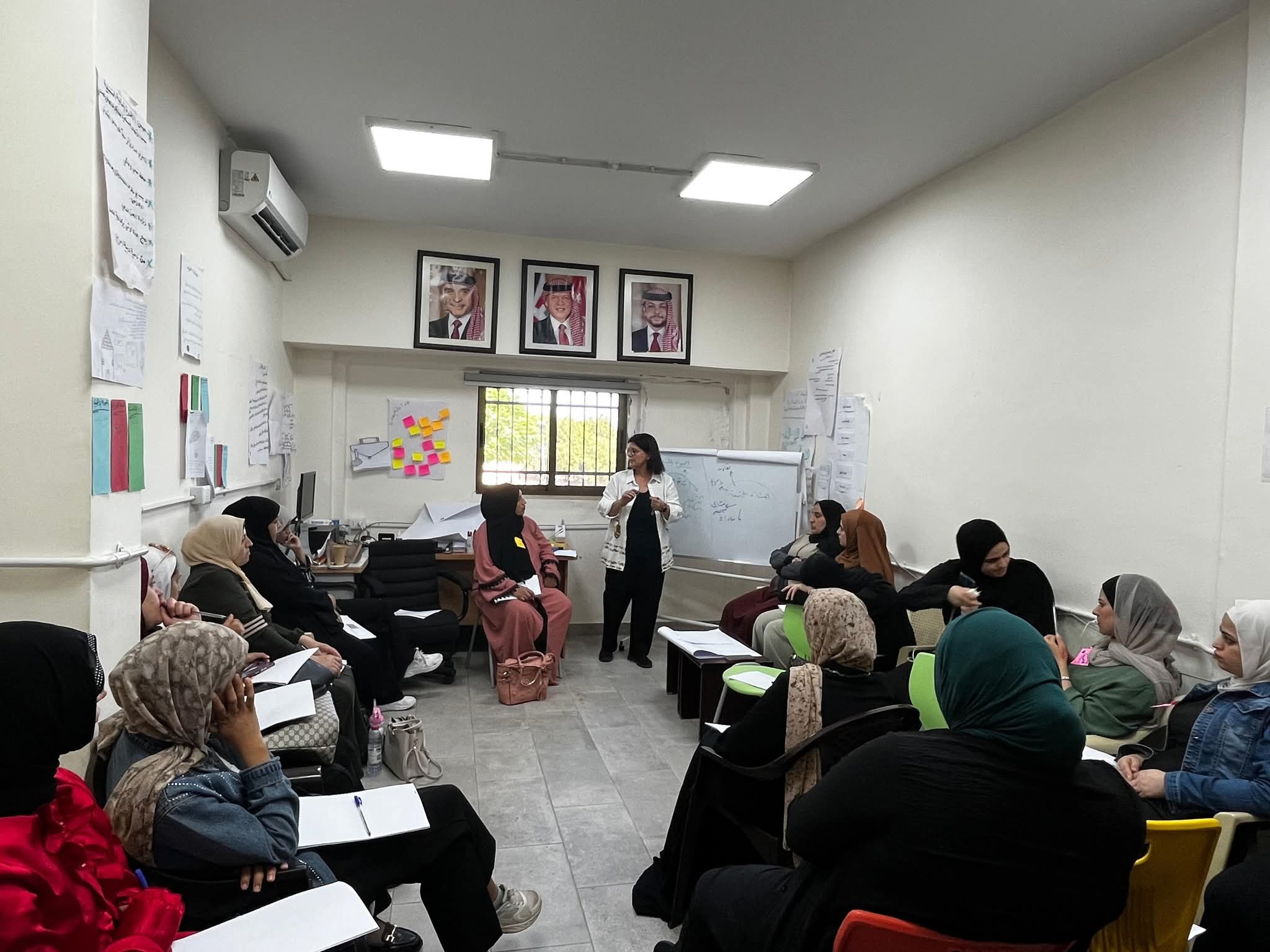 صورة حول : تمكين بعضنا البعض في مرحلته الثامنة: 400 امرأة وفتاة يعزّزن قدراتهن لصنع التغيير المنشود في مجتمعاتهن تمكين بعضنا البعض في مرحلته الثامنة: 400 امرأة وفتاة يعزّزن قدراتهن لصنع التغيير المنشود في مجتمعاتهن