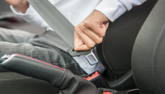 كاميرات الذكاء الاصطناعي لرصد مخالفات حزام الأمان تثير جدلًا في الأردن