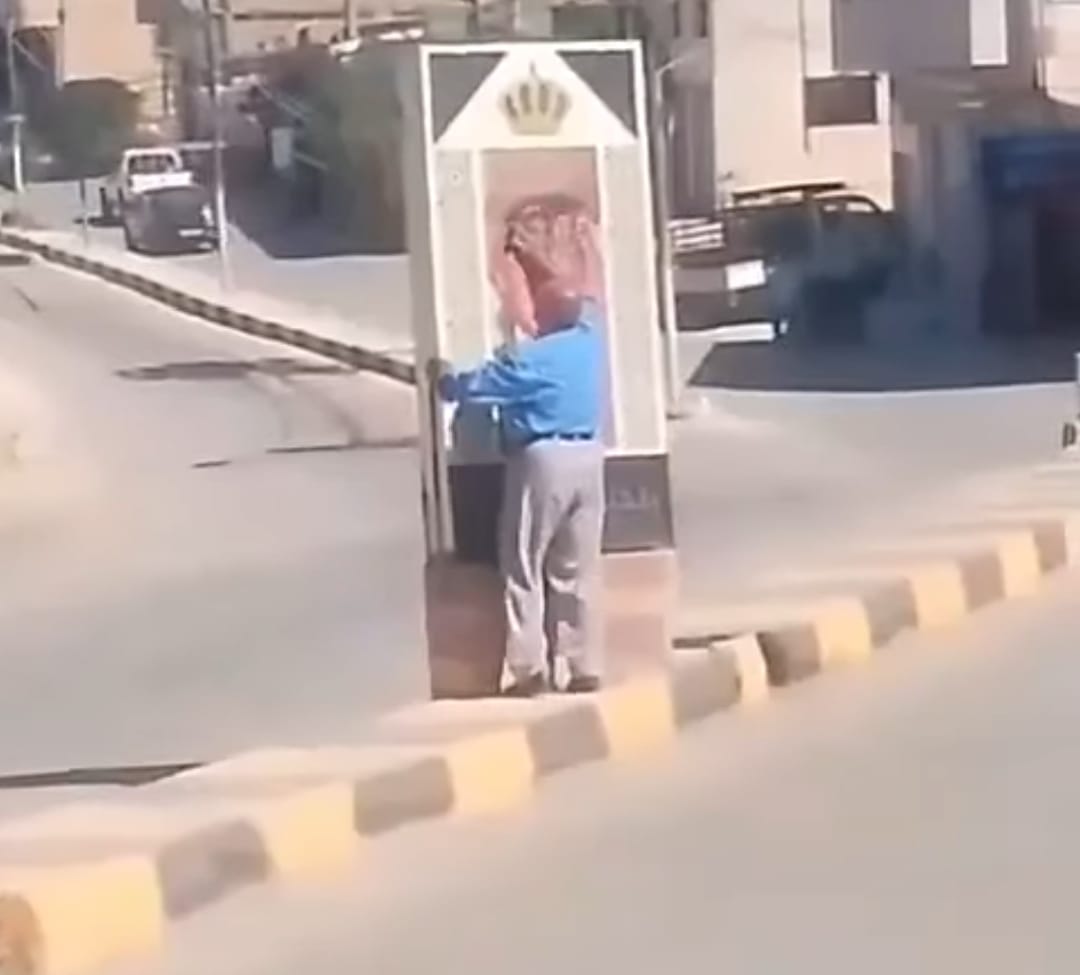 صورة حول : رئيس الديوان الملكي يستضيف الشدوح رئيس الديوان الملكي يستضيف الشدوح