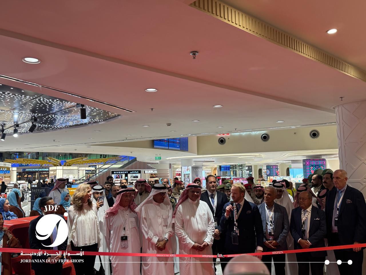 صورة حول : الأسواق الحرة الأردنية تحقق إنجازاً إقليمياً بافتتاح السوق الحرة جدة الأسواق الحرة الأردنية تحقق إنجازاً إقليمياً بافتتاح السوق الحرة جدة