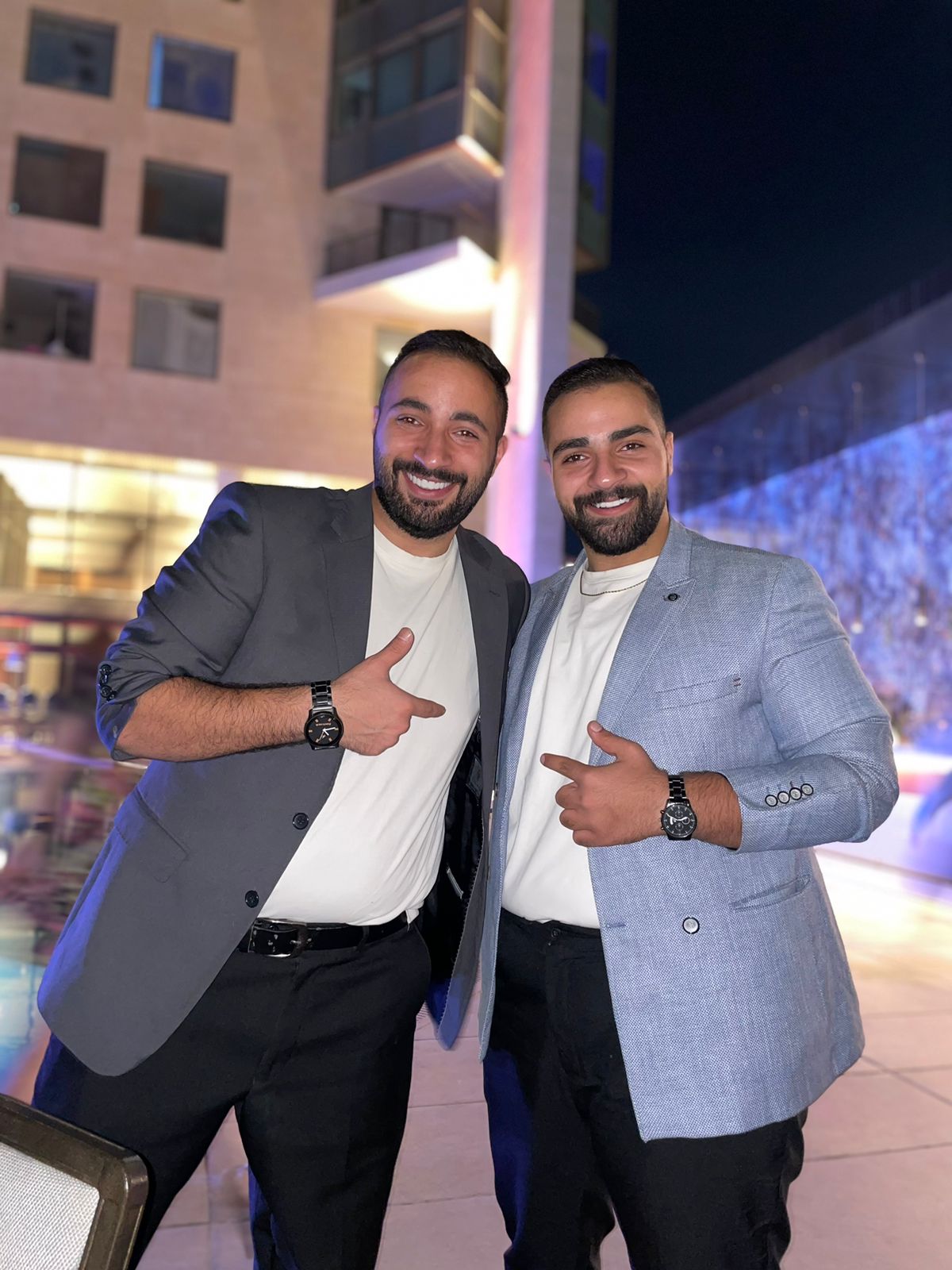 صورة حول : الأخوان روزا… جيلٌ جديد يواصل مسيرة الإبداع الفني الأخوان روزا… جيلٌ جديد يواصل مسيرة الإبداع الفني