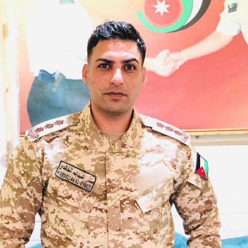 صورة حول : إنتقل إلى رحمة الله تعالى الشاب النقيب حرس حدود منذر عبدالله الدليجم إنتقل إلى رحمة الله تعالى الشاب النقيب حرس حدود منذر عبدالله الدليجم