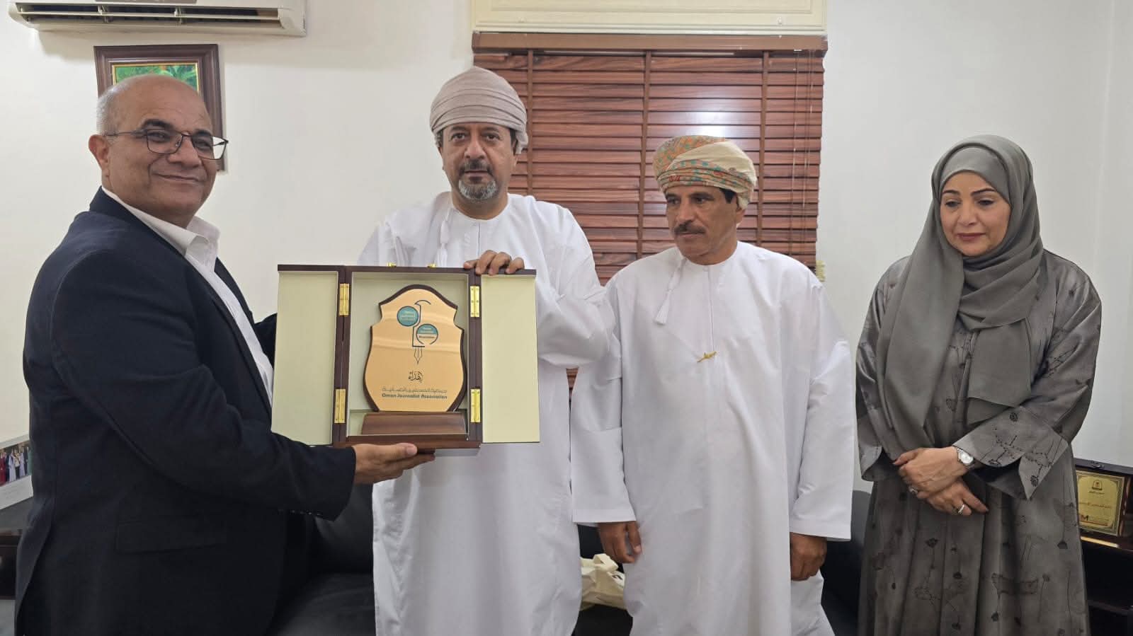وفد من جمعية الصحفيين العُمانية يزور نقابة الصحفيين الأردنيين