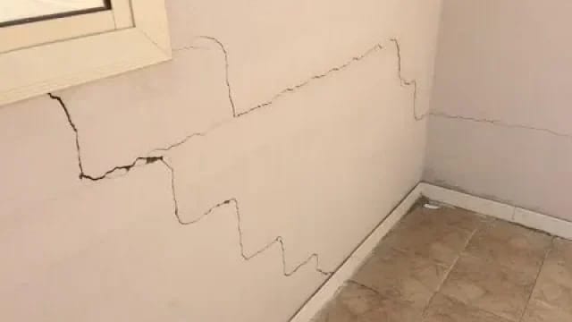 تعميم رسمي يمنع تصوير عيوب الأبنية المدرسية شمالي الأردن