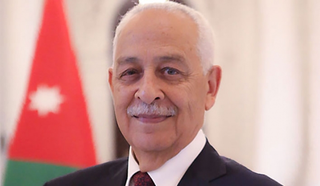 صورة حول : رئيس الديوان الملكي يطمئن على صحة الوزير الأسبق جمال الصرايرة رئيس الديوان الملكي يطمئن على صحة الوزير الأسبق جمال الصرايرة