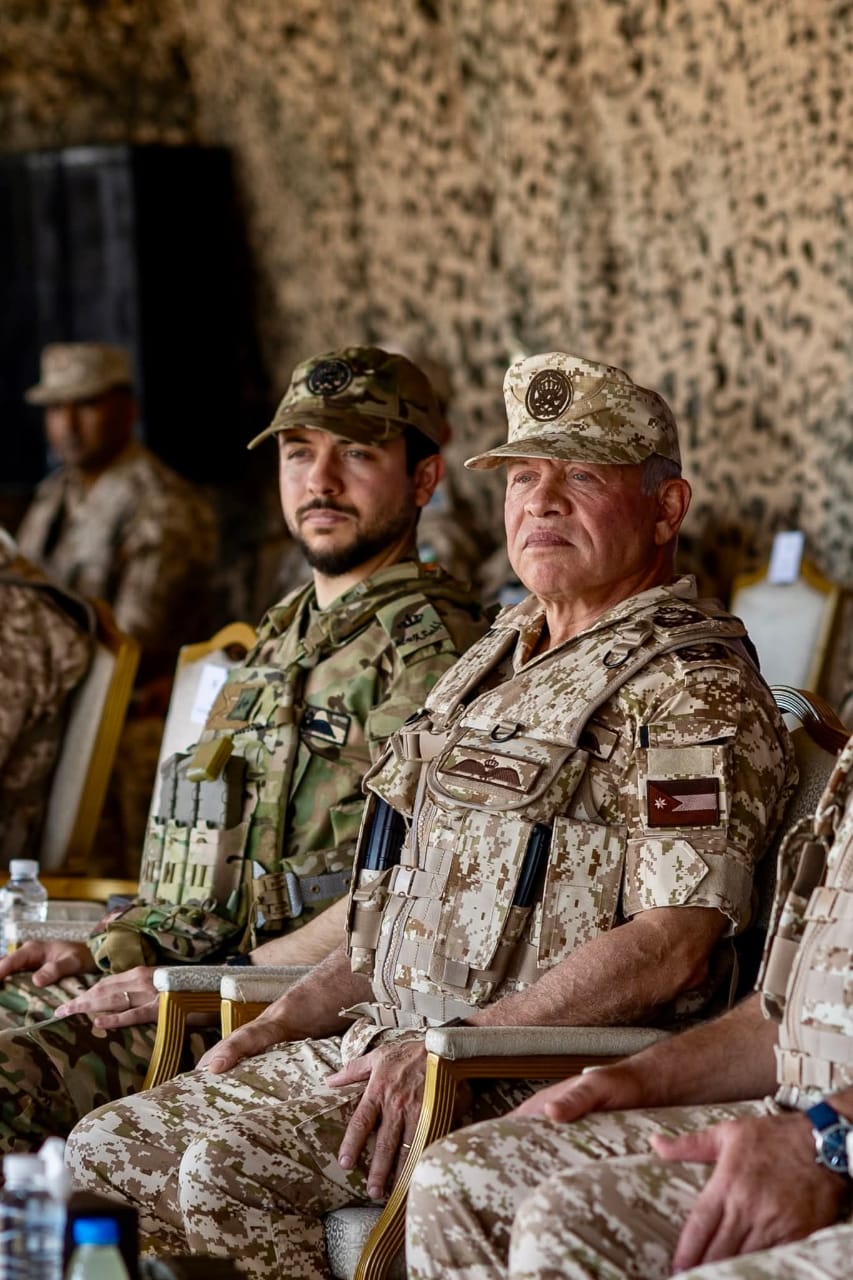 الملك وولي العهد يتابعان تمرين "درع السماء" للدفاع الجوي الملكي