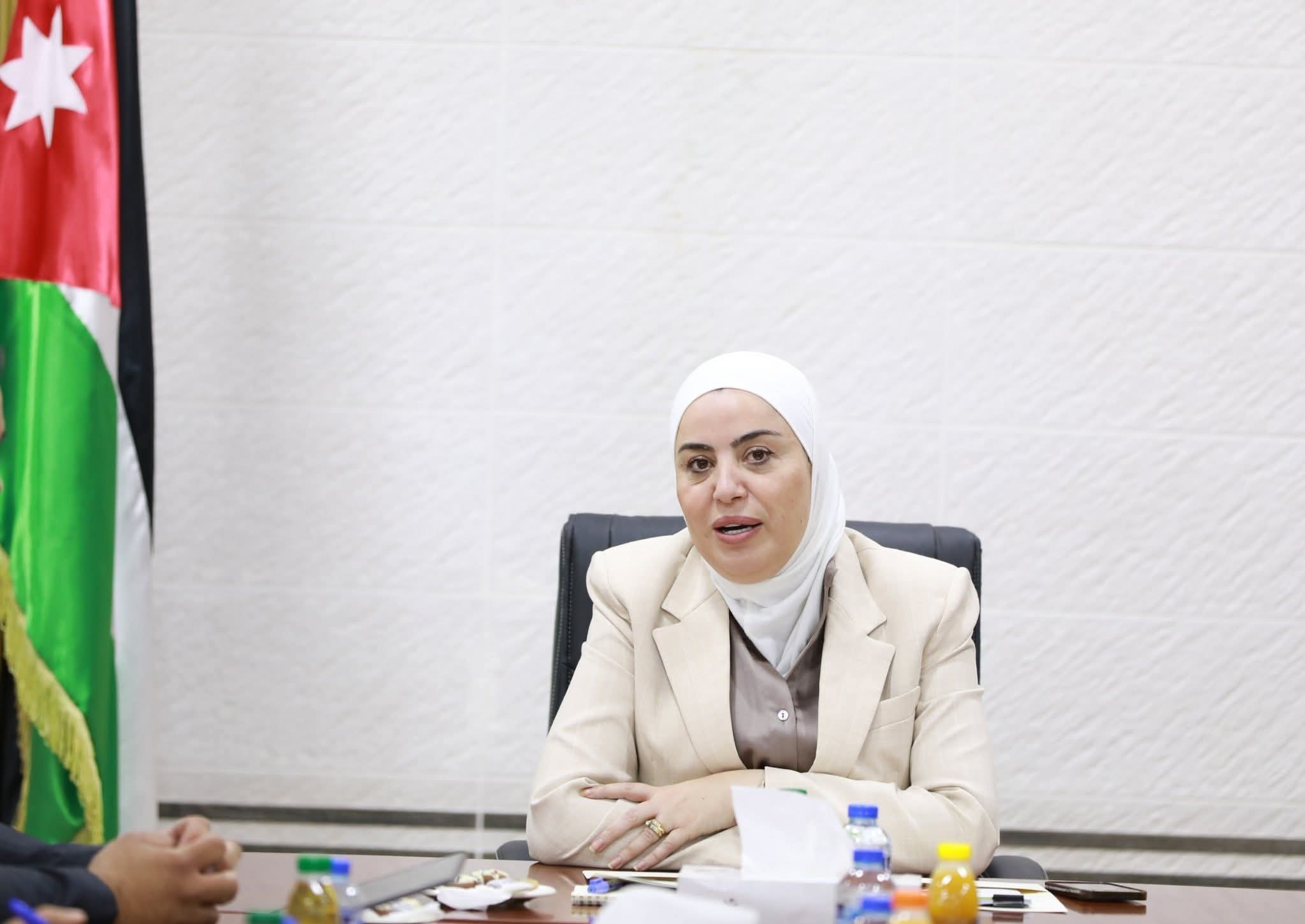 صورة حول : وزيرة التنمية الاجتماعية تلتقي مدير وأعضاء مؤسسة محافظتي للعمل التطوعي والتدريب وزيرة التنمية الاجتماعية تلتقي مدير وأعضاء مؤسسة محافظتي للعمل التطوعي والتدريب