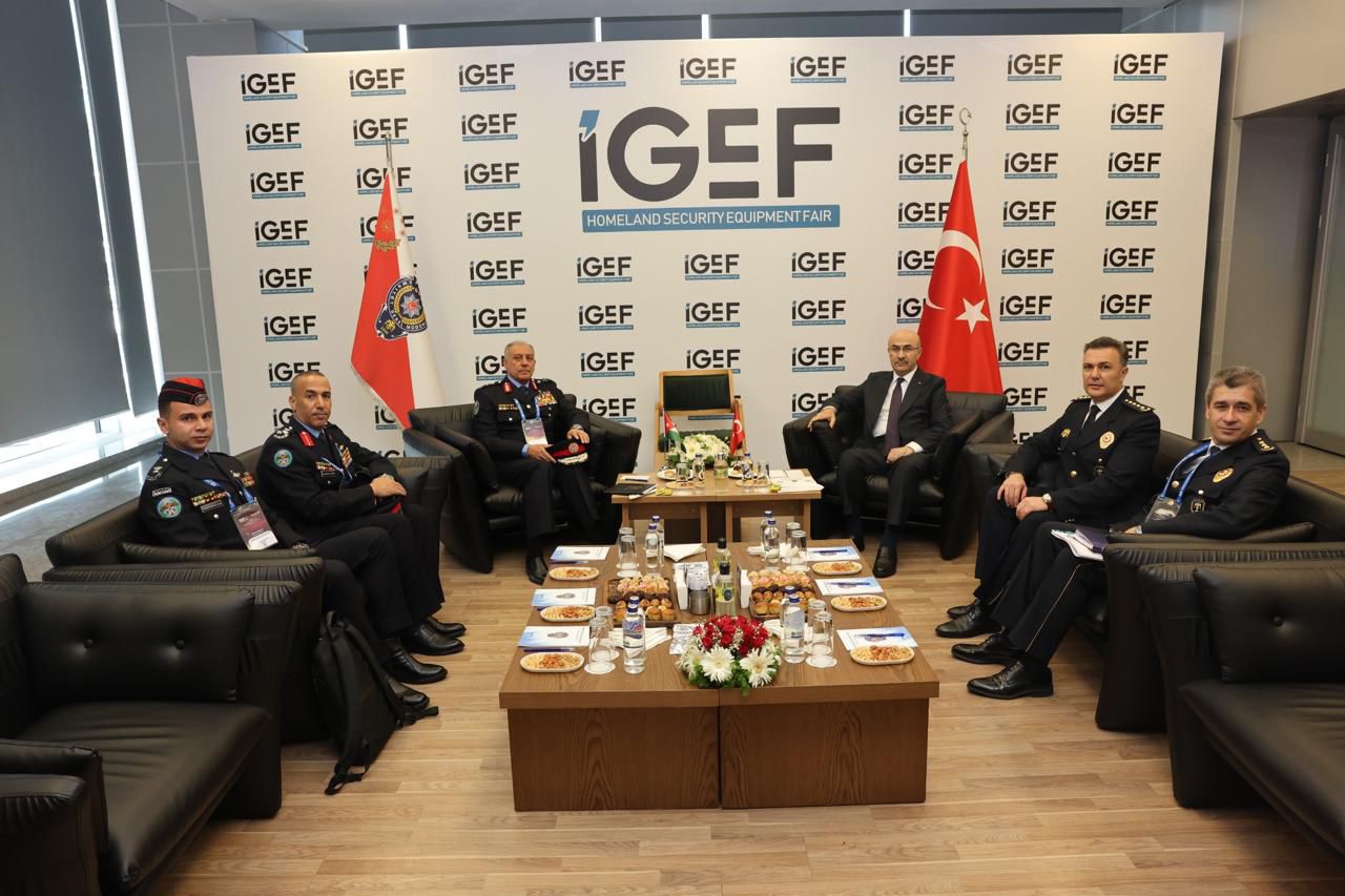 صورة حول : مدير الأمن العام يشارك في معرض معدات الأمن الداخلي في أنقرة"صورة" مدير الأمن العام يشارك في معرض معدات الأمن الداخلي في أنقرة"صورة"