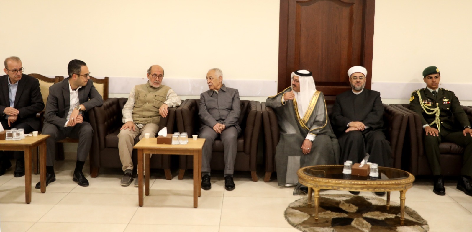 مندوبا عن الملك وولي العهد. العيسوي يعزي آل ياغي