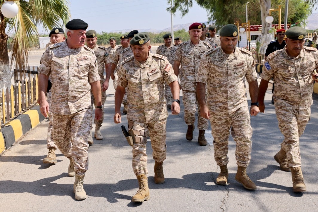 رئيس هيئة الأركان يتفقد كتيبة حرس الحدود التاسعة