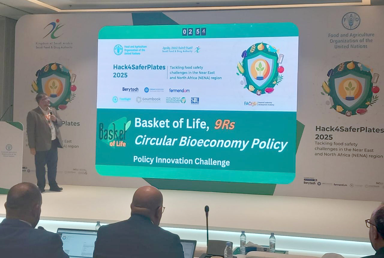 صورة حول : جامعة البلقاء التطبيقية تحصد المركز الأول في هاكاثون "نبتكر لسلامة الأغذية" جامعة البلقاء التطبيقية تحصد المركز الأول في هاكاثون "نبتكر لسلامة الأغذية"