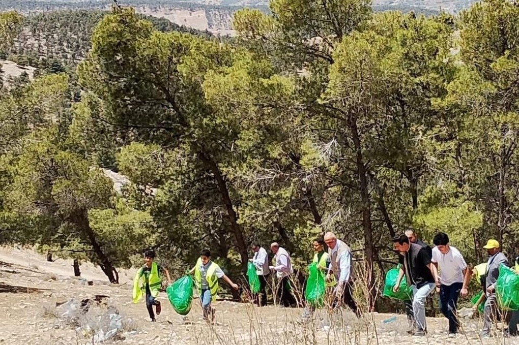 تحت شعار "بهمتنا نحمي بيئتنا"..وزارة البيئة تطلق حملة وطنية للنظافة