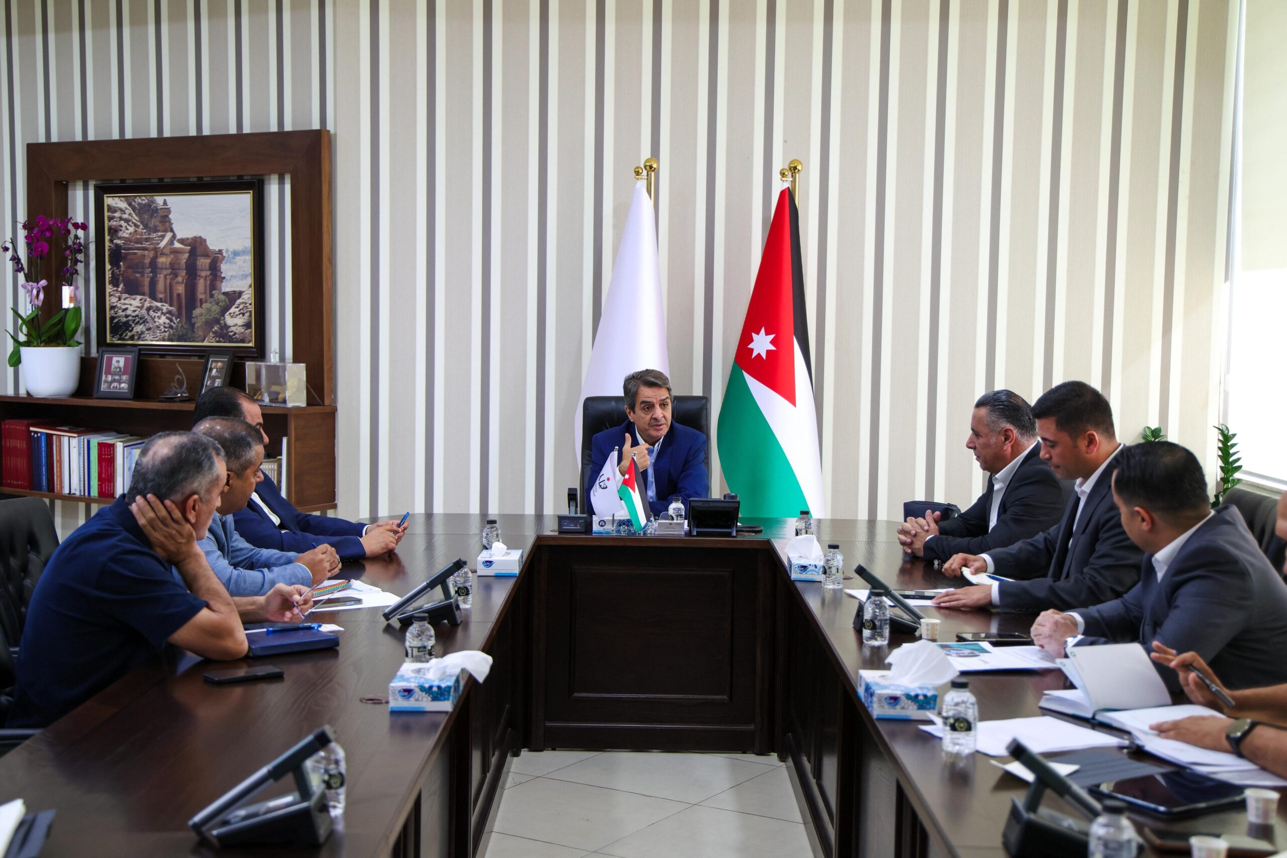 العدوان والنعيمات يبحثان تعزيز برنامج التايكواندو في المراكز الشبابية الأردنية