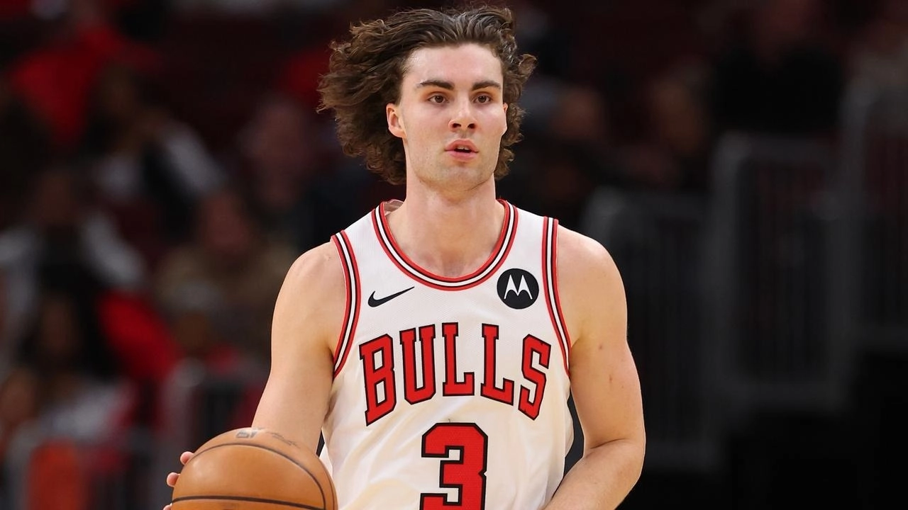 بقيمة 100 مليون دولار ... شيكاغو بولز يمدد عقد نجمه الأسترالي جوش غيدي