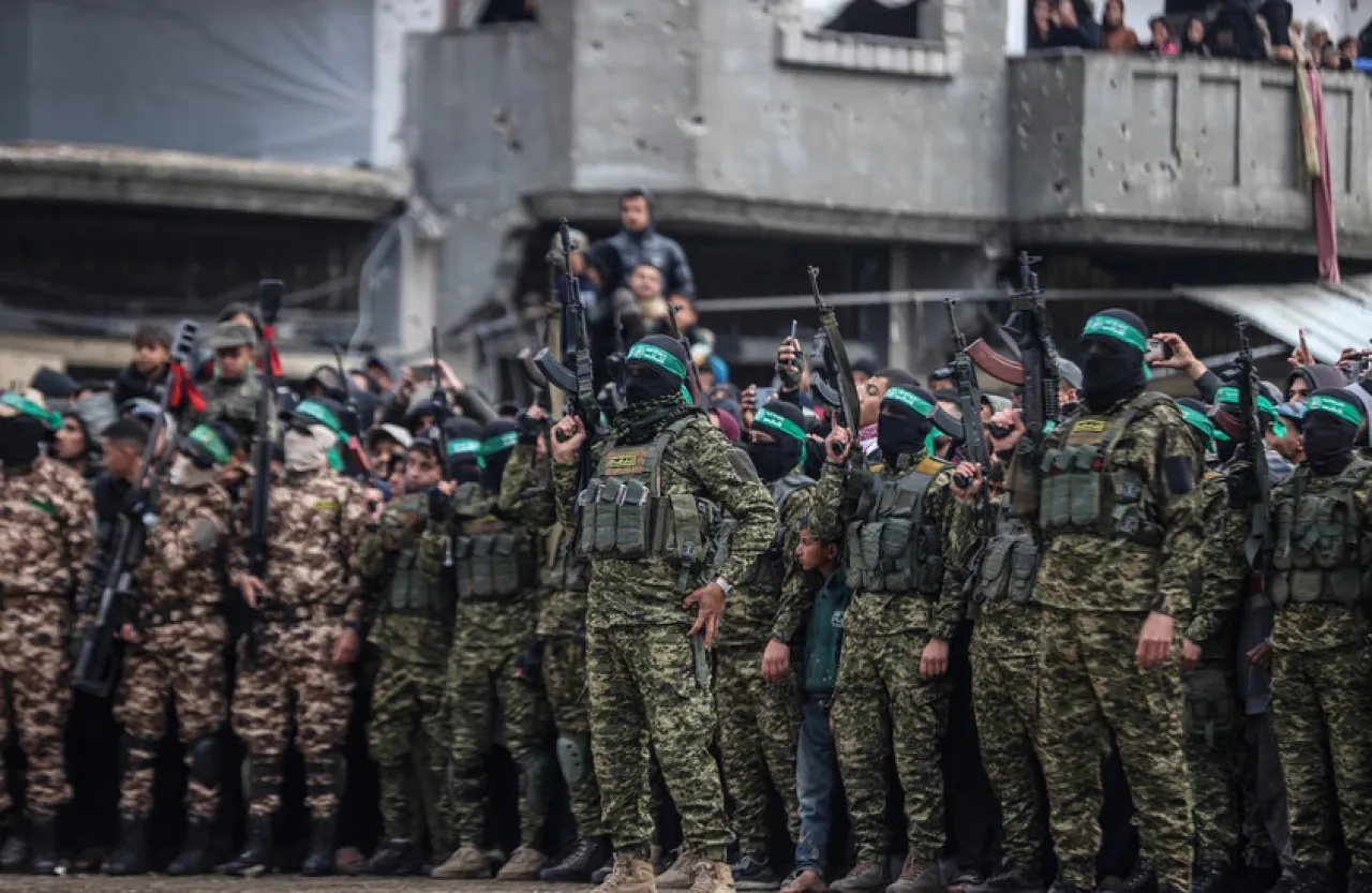 صورة حول : القسام تعلن هجوماً مباغتاً على قوات إسرائيلية في غزة والاحتلال يقر بوقوع إصابات خطيرة القسام تعلن هجوماً مباغتاً على قوات إسرائيلية في غزة والاحتلال يقر بوقوع إصابات خطيرة