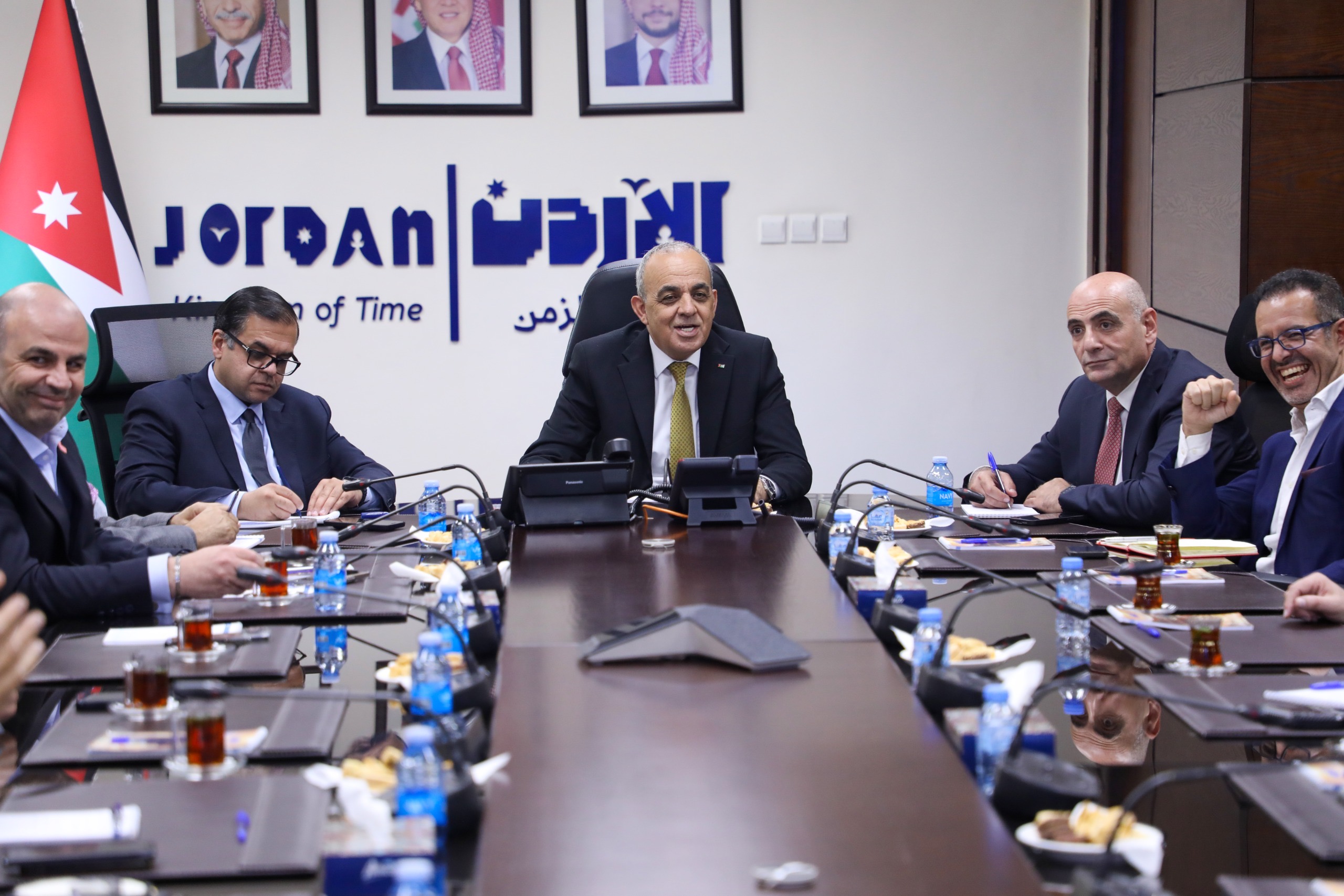 وزير السياحة والآثار يلتقي مديري فنادق الخمس نجوم