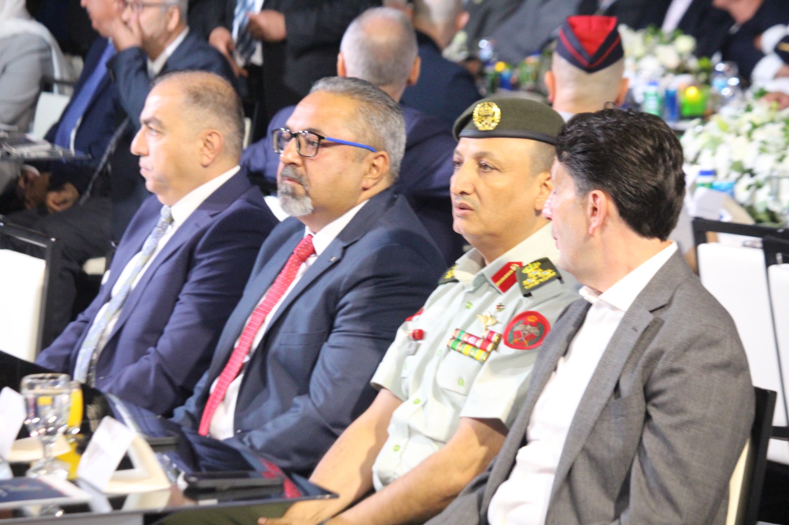 جعفر حسان يكرم 100 شركة صناعية في الأردن .. فيديو وصور