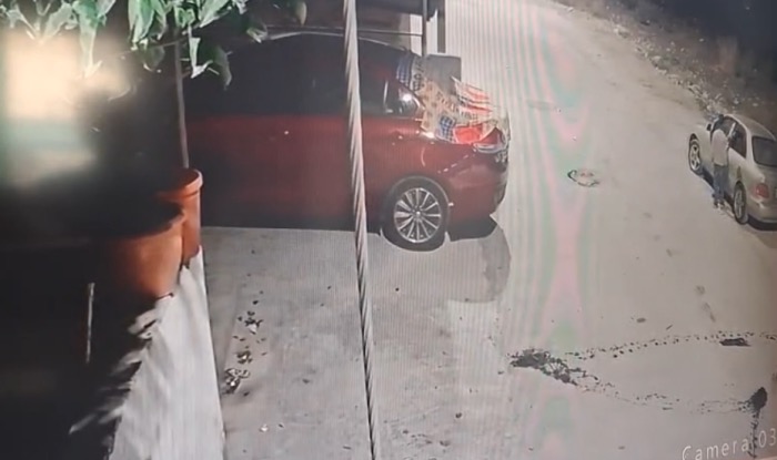 صورة حول : مواطن يرصد طفلين يسرقان محتويات سيارات في إربد مواطن يرصد طفلين يسرقان محتويات سيارات في إربد