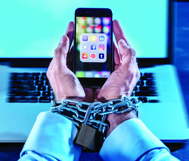 الحكم بسجن ناشط كويتي 4 سنوات وتغريمه 10 آلاف دينار لهذا السبب