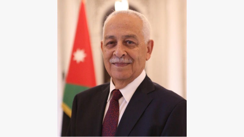 *مندوبا عن الملك وولي العهد.. العيسوي يعزي عشيرة العنيزات*