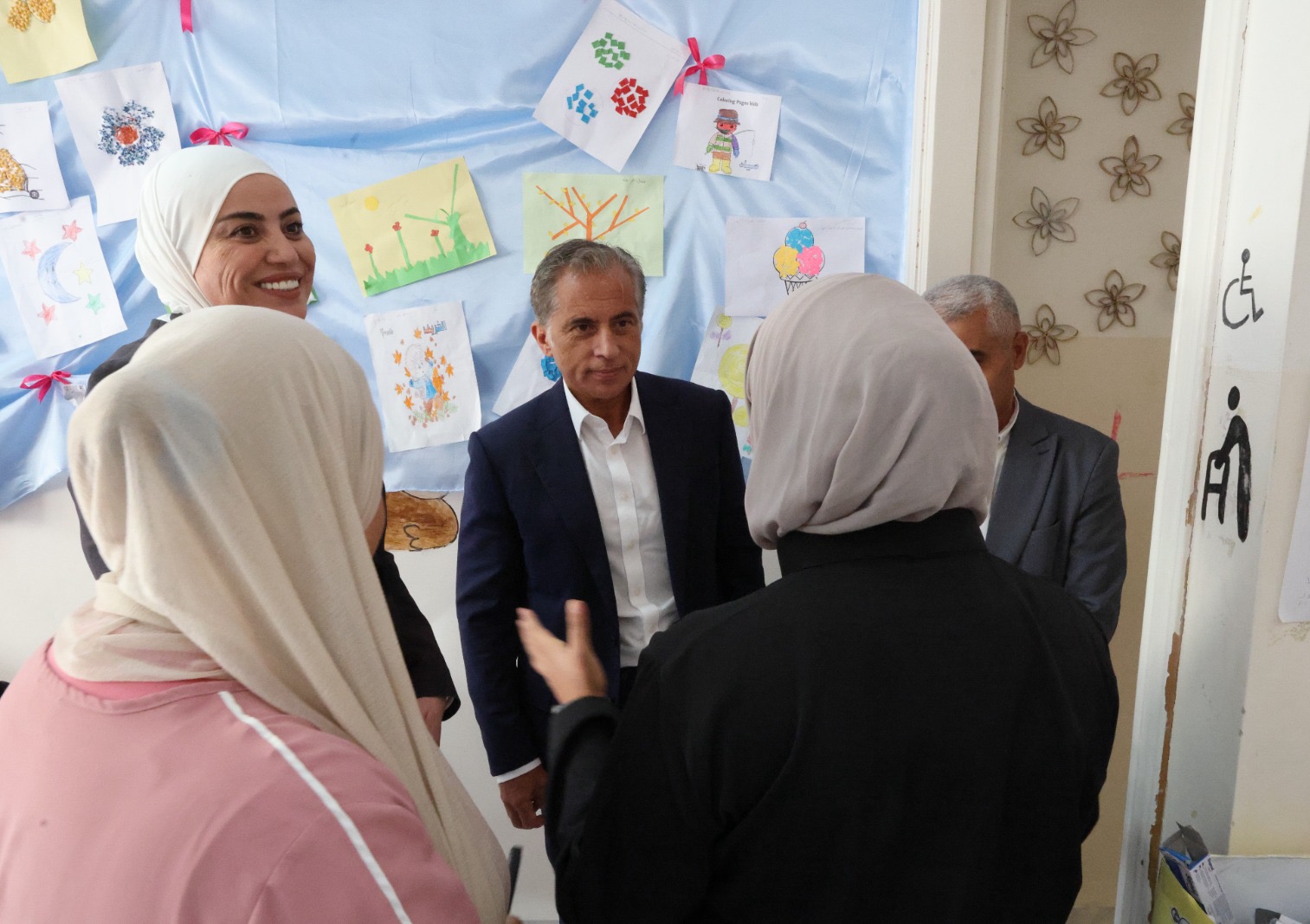 عاجل | رئيس الوزراء يتفقد مركز البترا الشامل ويوجّه بتطويره