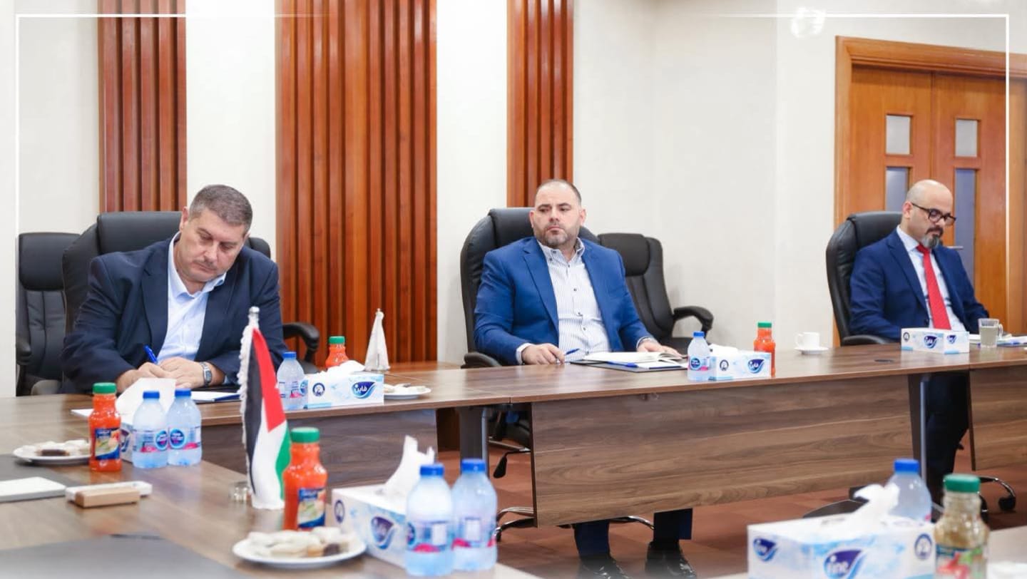 الشواربة يطلع على الخطة الاستراتيجية لسلطة العقبة الخاصة والمخطط الشمولي للمدينة