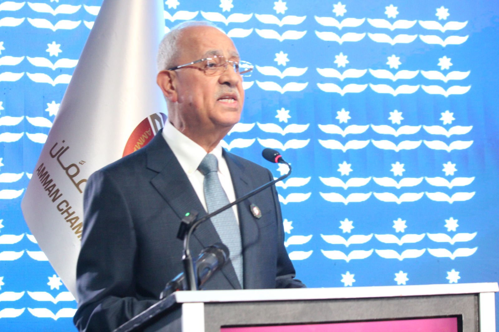 جعفر حسان يكرم 100 شركة صناعية في الأردن .. فيديو وصور